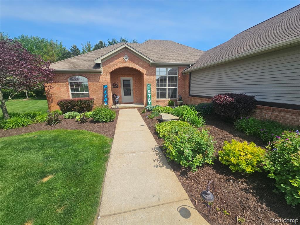 10331 Pine Valley Drive, Grand Blanc, MI 48439 — Photo 24