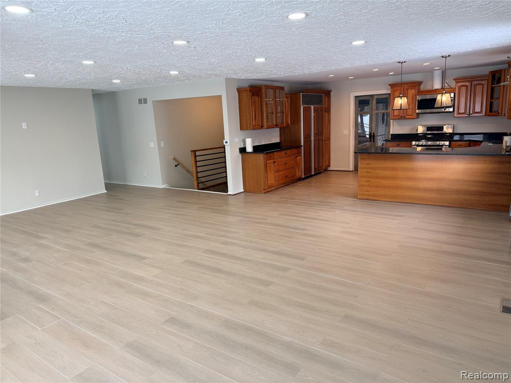 687 Sunnybeach Drive, White Lake, MI — Photo 9
