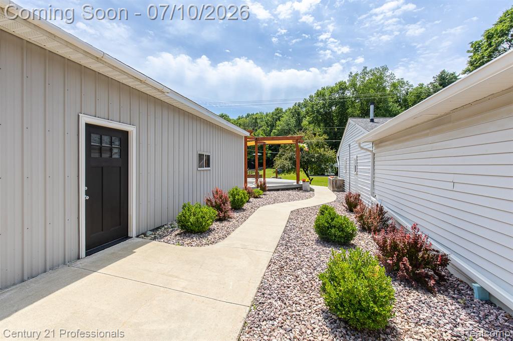 1790 Kent Road, Ortonville, MI 48462 — Photo 43