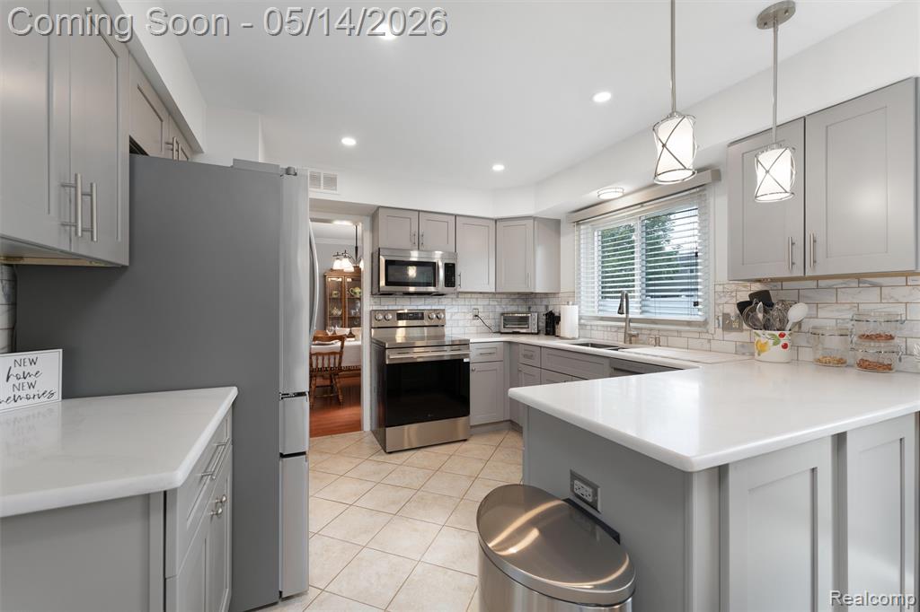 7225 Camelia Court, Canton, MI 48187 — Photo 11