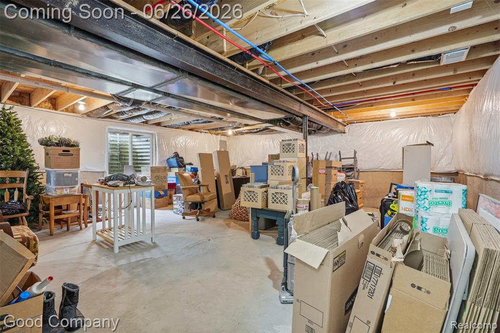 8431 Kenberton Drive, Oak Park, MI 48237 — Photo 33