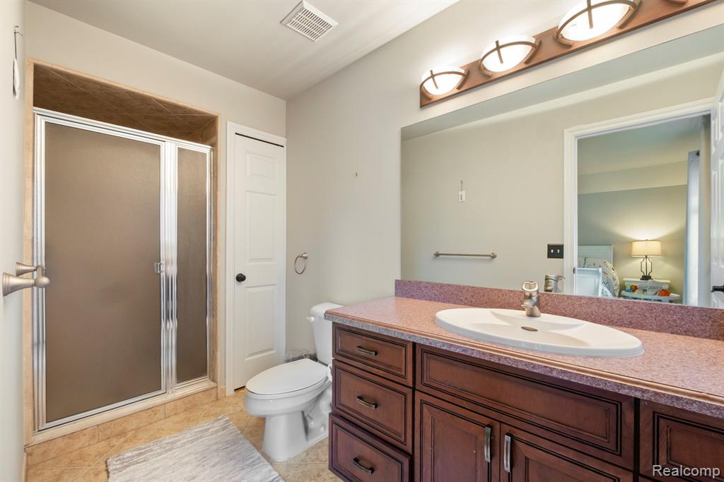 51246 Woodside Drive, Macomb, MI 48042 — Photo 27