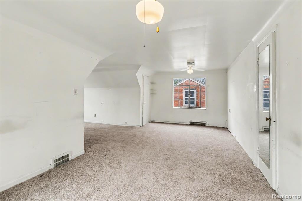 8594 Cloverlawn Street, Detroit, MI 48204 — Photo 18