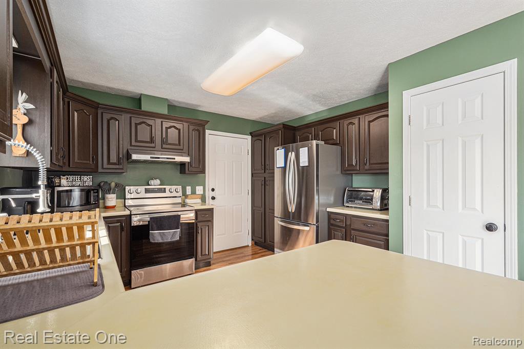 1074 Deer Valley Valley, Manchester, MI 48158 — Photo 9