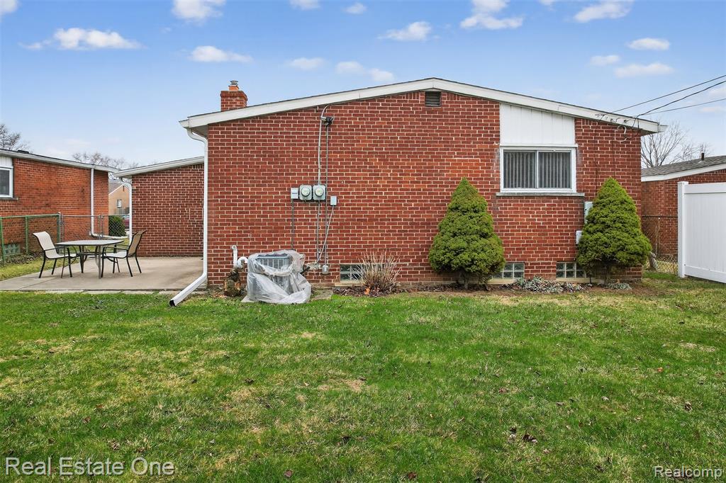 8232 Hillcrest Boulevard, Westland, MI — Photo 26