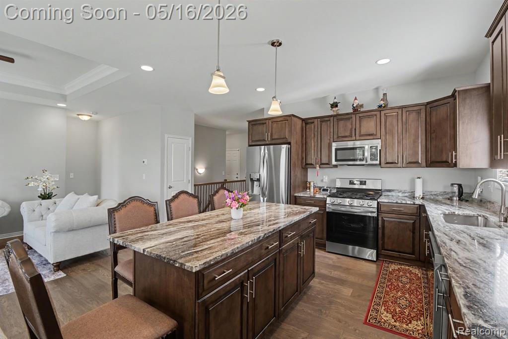 15330 Eton Pointe Drive, Clinton Twp, MI 48035 — Photo 8