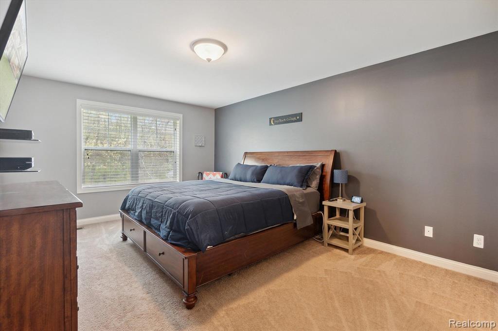 8378 MEADOW CREEK Lane, Pinckney, MI 48169 — Photo 17