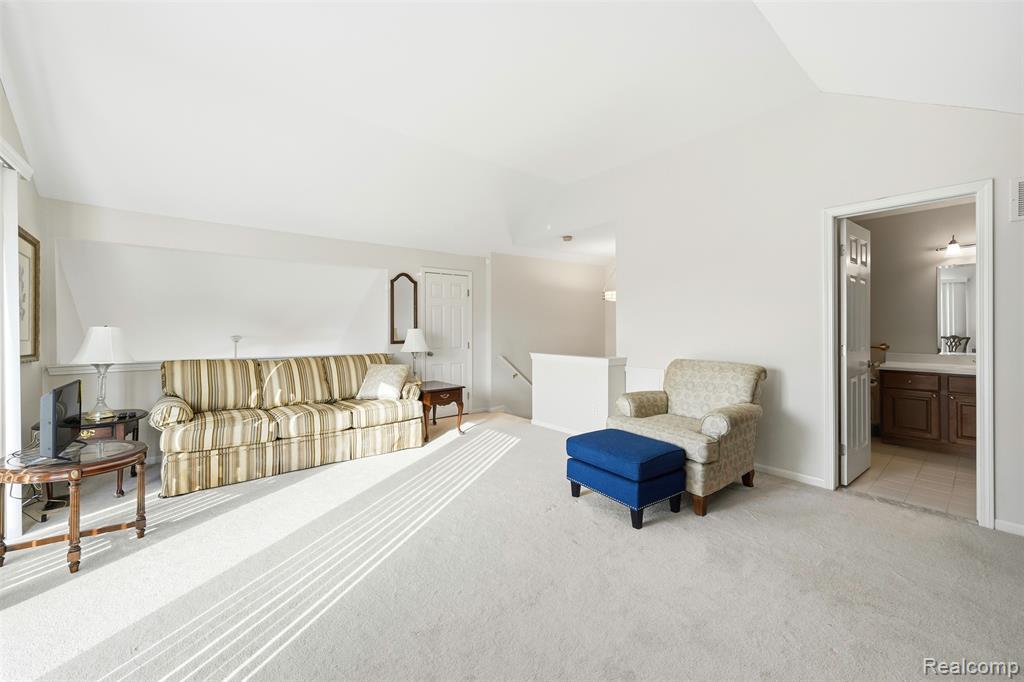 42192 Lochmoor Street, 35, Clinton Twp, MI 48038 — Photo 23