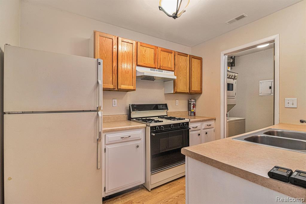 38147 SHERWOOD Street, Westland, MI — Photo 9