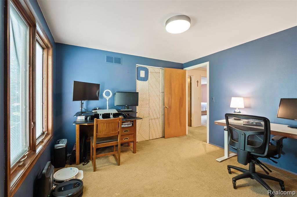 2366 Cumberland Drive, Troy, MI 48085 — Photo 19