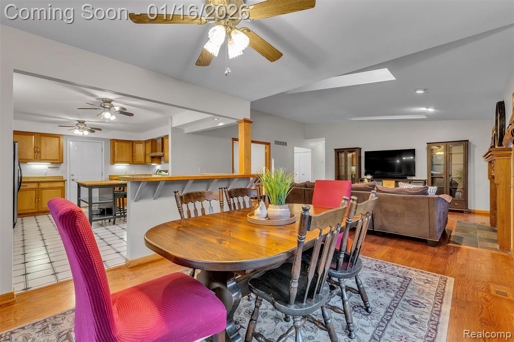 9035 Farmington Road, Livonia, MI 48150 — Photo 13