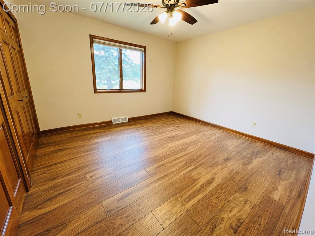 810 E Liberty Street, Chesaning, MI 48616 — Photo 12