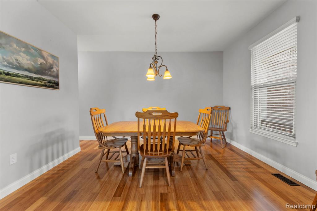 981 Coventry Court, Oxford, MI 48371 — Photo 19