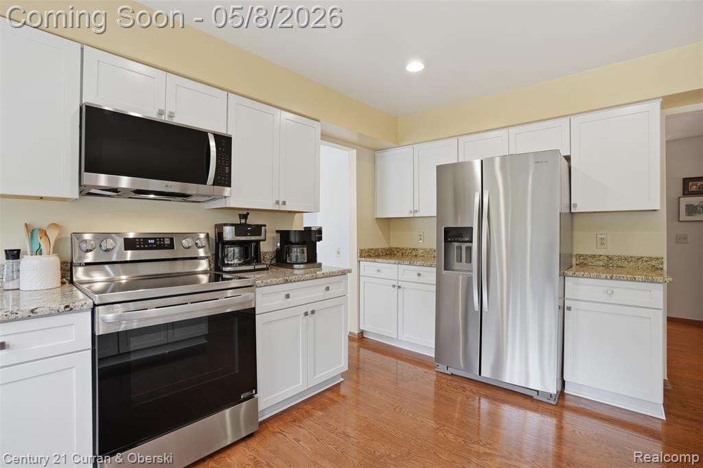 44775 Dunbarton Court, Novi, MI — Photo 21
