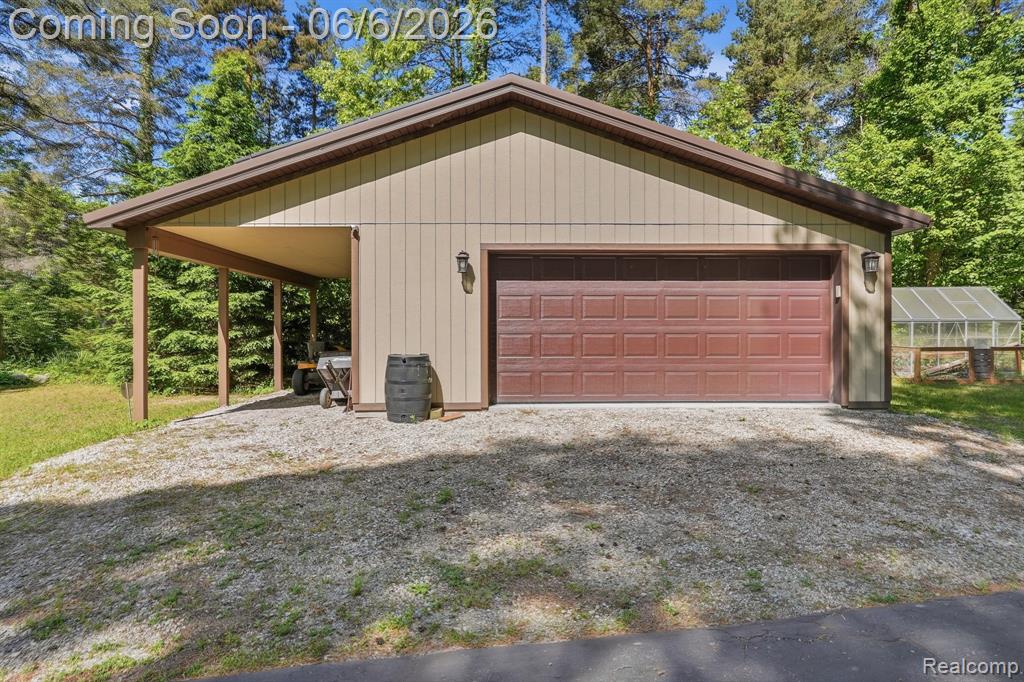 356 Avanti Lane, Highland, MI — Photo 3