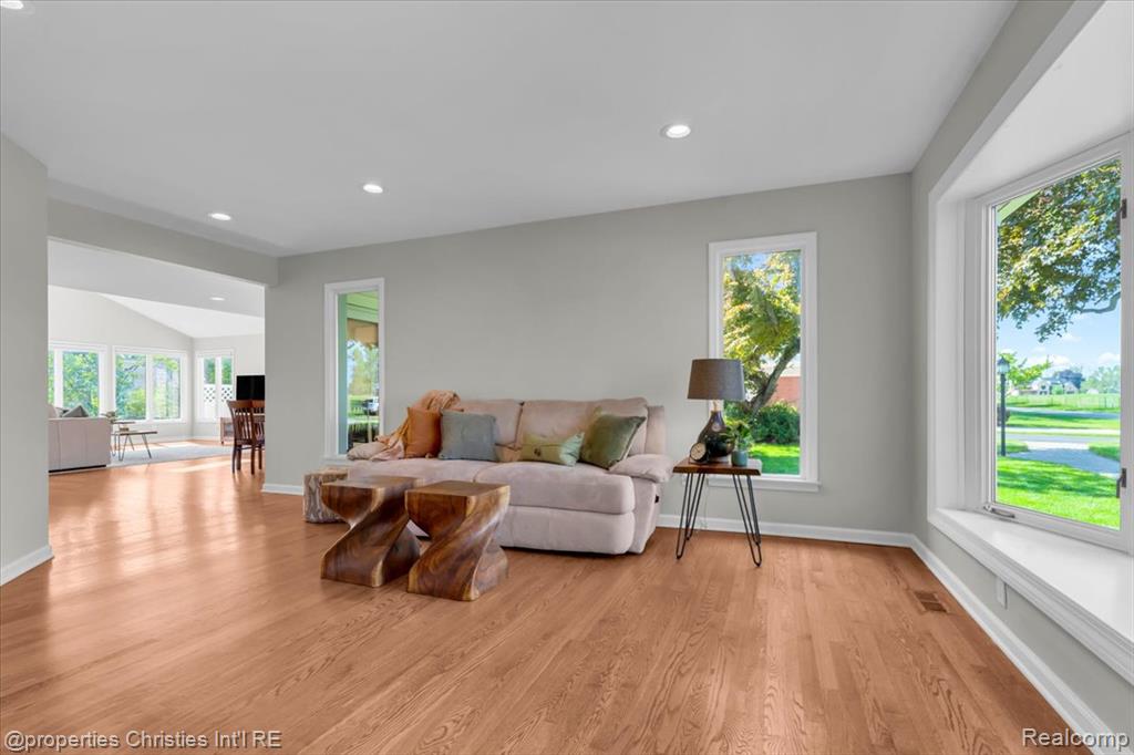 6225 Golfview Drive, Bloomfield Hills, MI 48301 — Photo 14