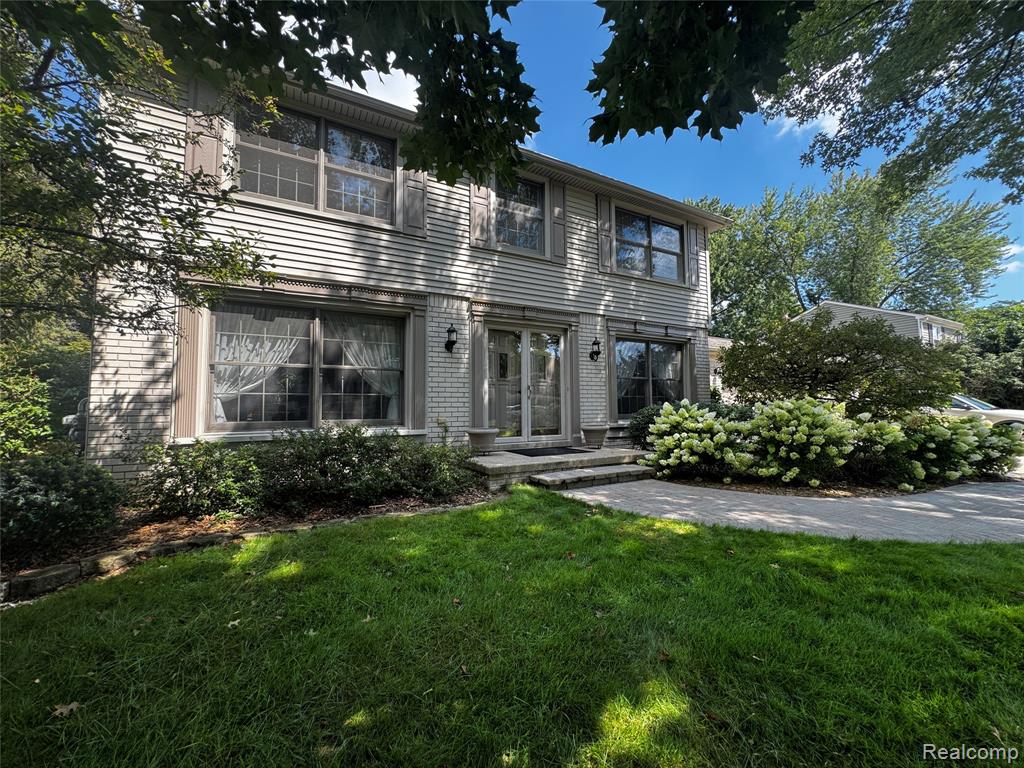 42098 Banbury Road, Northville, MI — front exterior