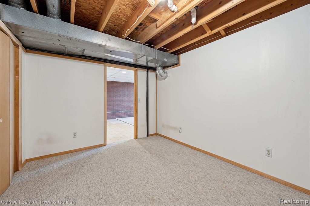 9361 SUMMERLAND Drive, Whitmore Lake, MI 48189 — Photo 25