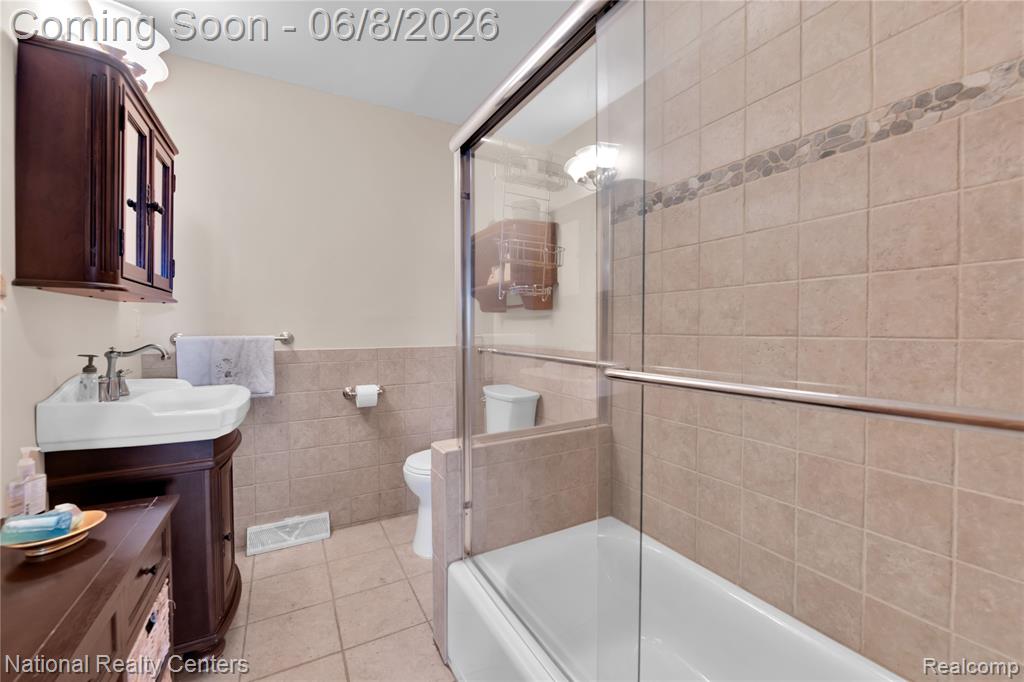 290 Kama Court, MI 48001 — Photo 22