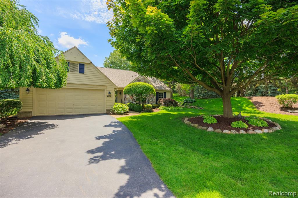 4791 Roundtree Drive, 1, Brighton, MI 48116 — Photo 51