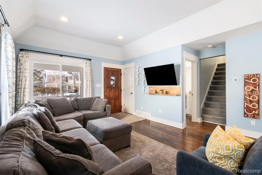 551 Auburn, Plymouth, MI 48170 — Photo 10