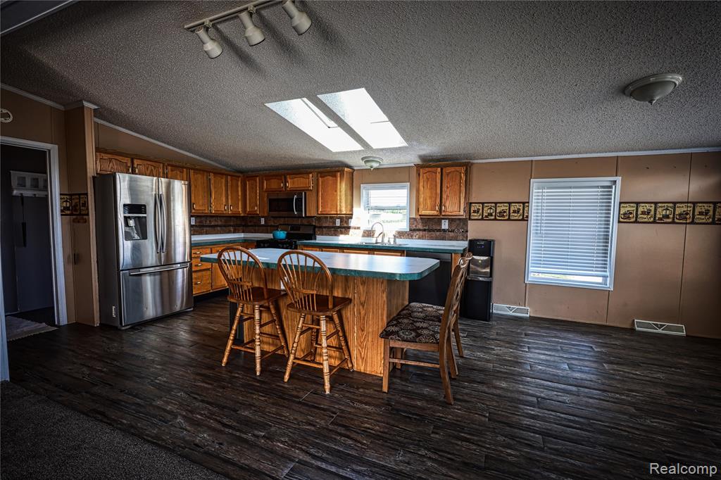 7208 Mapleview Circle E, Brown, MI 48416 — Photo 7