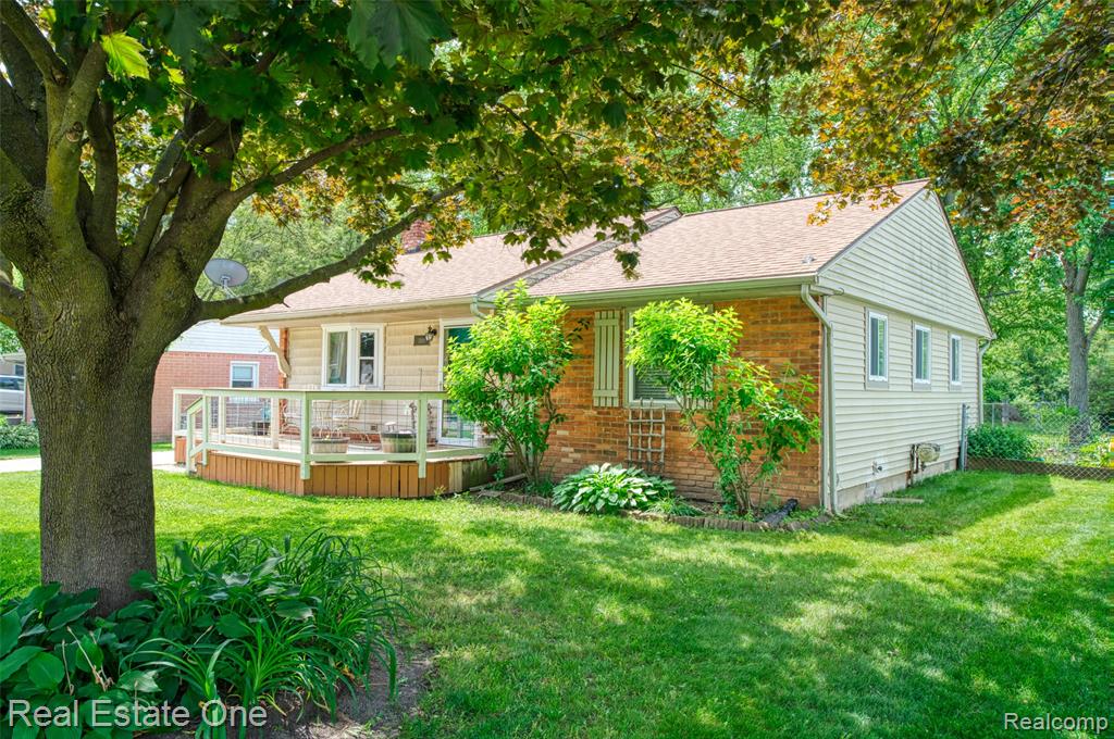 5320 Leland Street, Brighton, MI 48116 — Photo 3