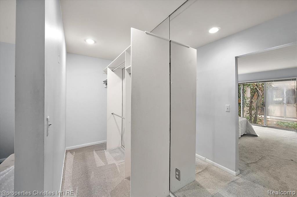 971 Stratford Lane, 22, Bloomfield Hills, MI 48304 — Photo 28