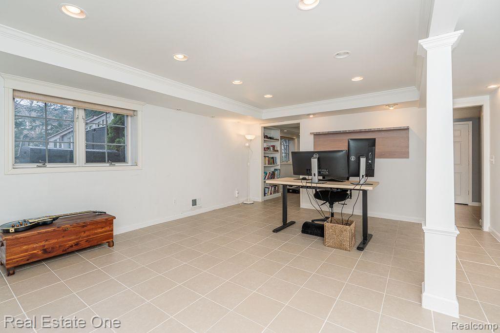 743 Caribou Court, Rochester, MI 48307 — Photo 40