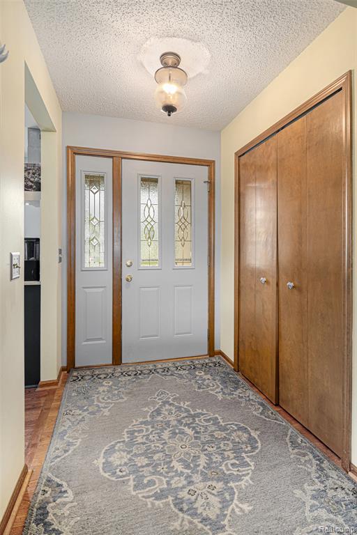 5361 LIN HILL Drive, Swartz Creek, MI 48473 — Photo 3