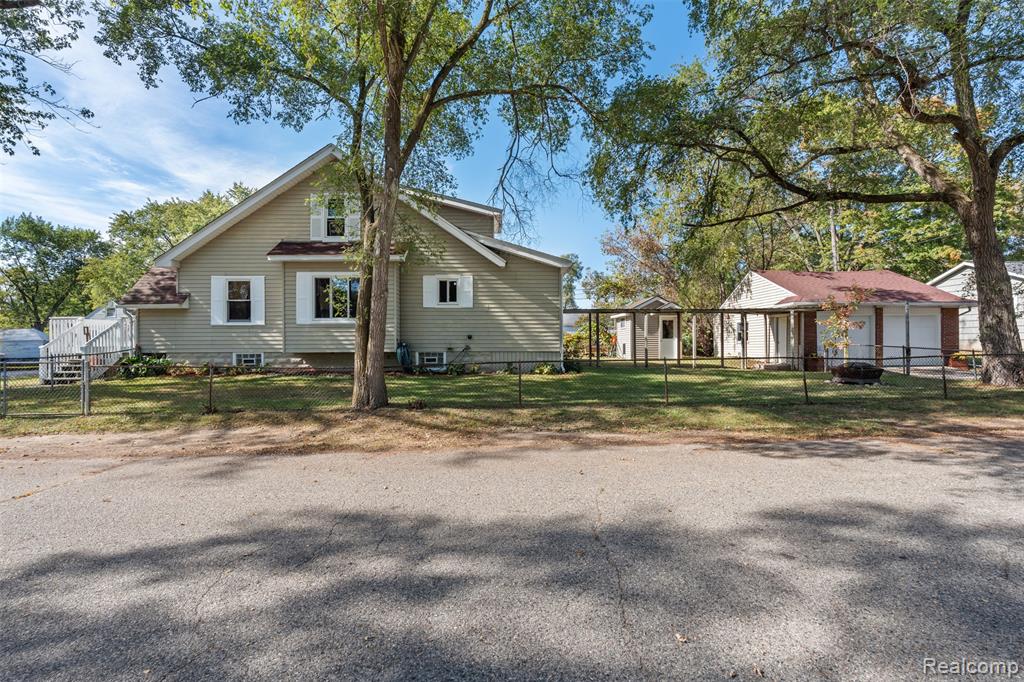 4400 Louella Drive, Waterford, MI 48329 — Photo 19