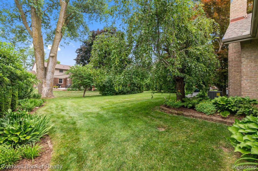 42012 PON MEADOW Drive, Northville, MI 48168 — Photo 38