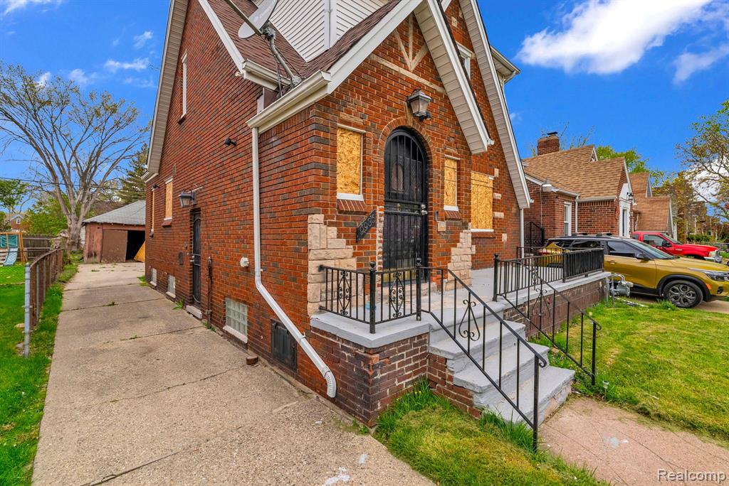 9935 BALFOUR Road, Detroit, MI 48224 — Photo 4