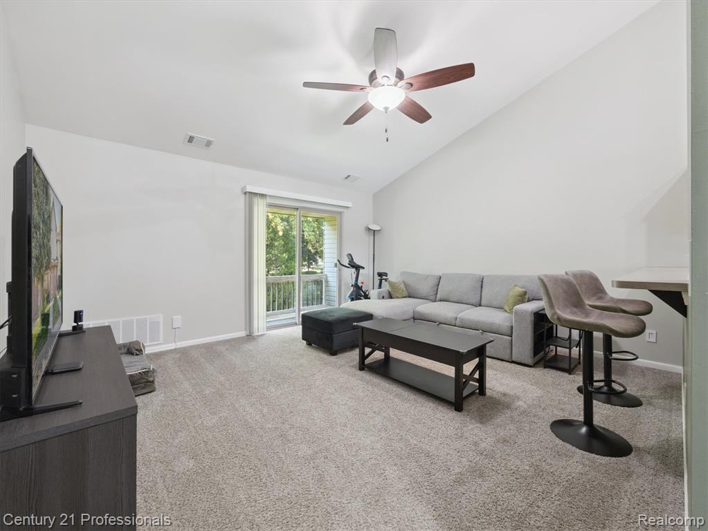 41027 Rose Lane, Clinton Twp, MI 48036 — Photo 17