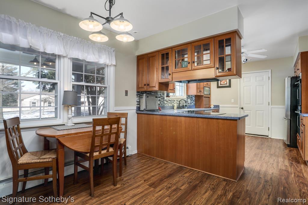 4250 CRESTLINE Drive, Ann Arbor, MI 48103 — Photo 12