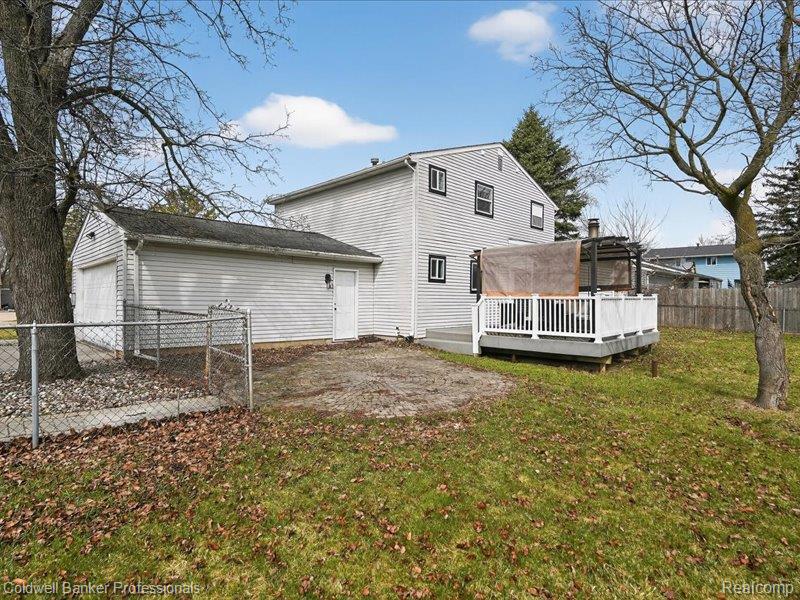 6091 Rocking Chair Road, Grand Blanc, MI 48439 — Photo 47