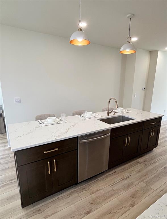 127 E Mahan Avenue, Hazel Park, MI 48030 — Photo 8