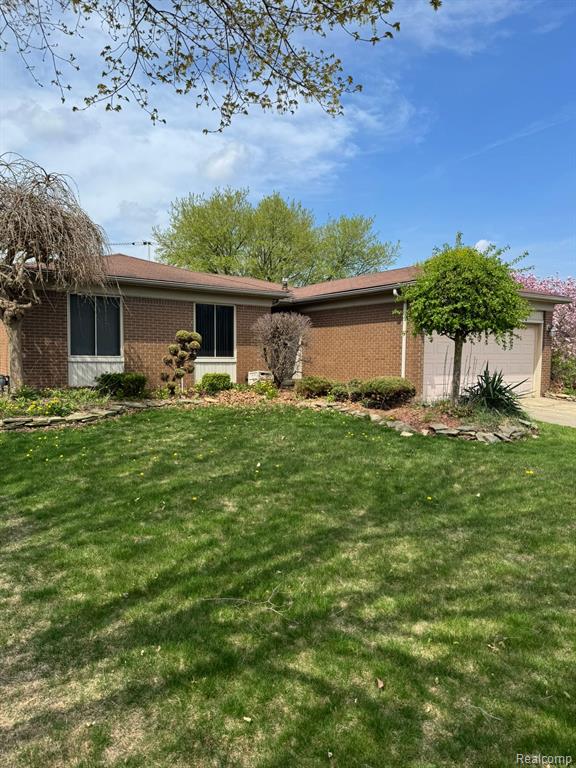 41243 MUELLER Street, Clinton Twp, MI 48038 — Photo 2