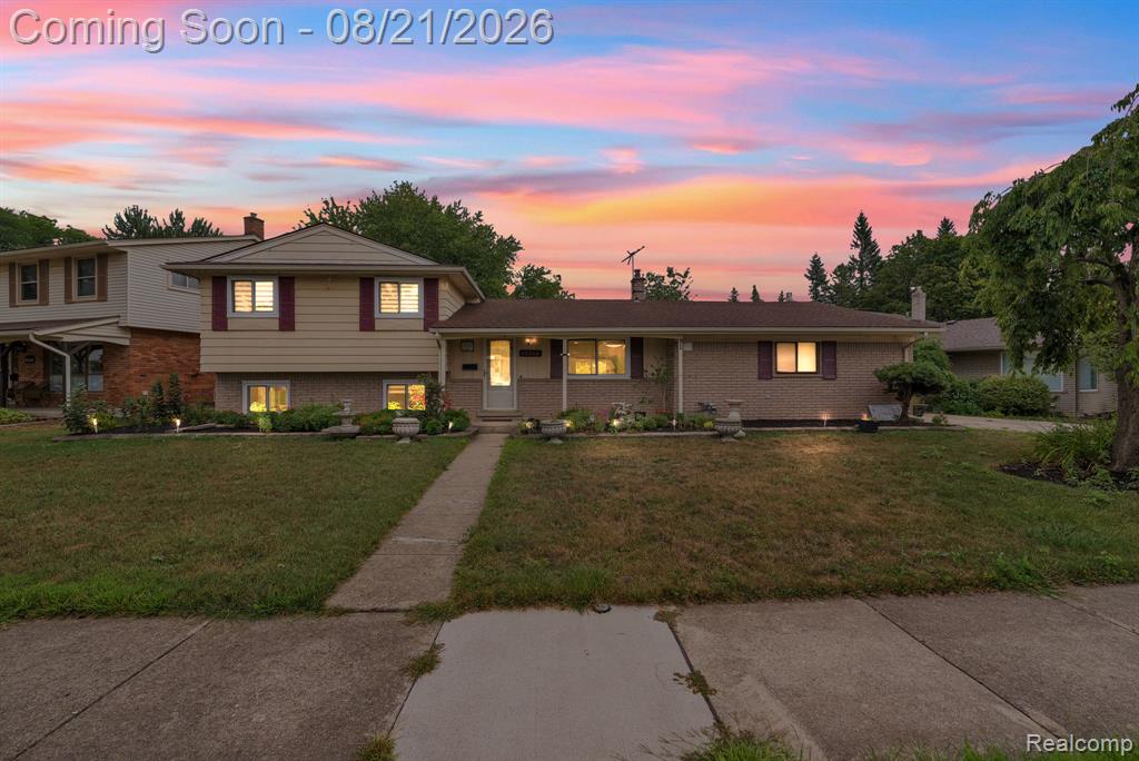 15546 Liverpool Street, Livonia, MI 48154