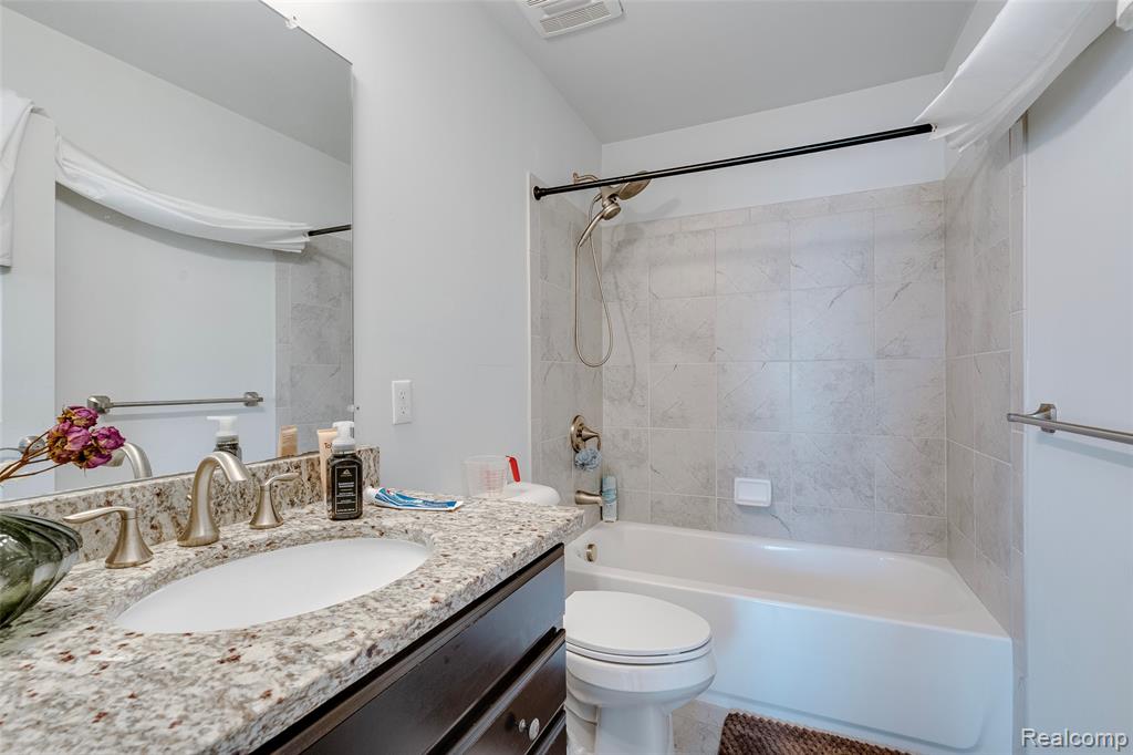 3211 Johanna Ware, Wixom, MI 48393 — Photo 29