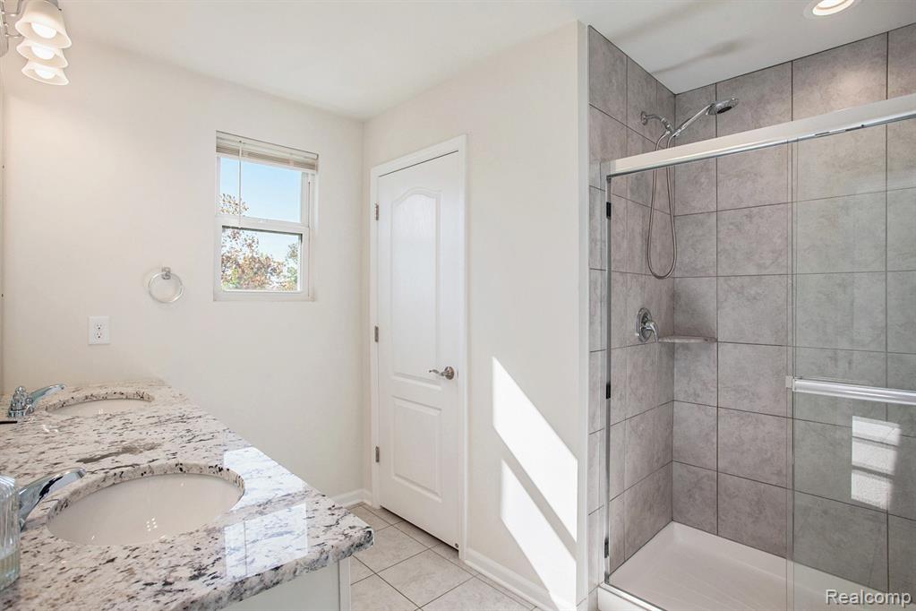 43493 Chancellor Lane, Novi, MI — Photo 8