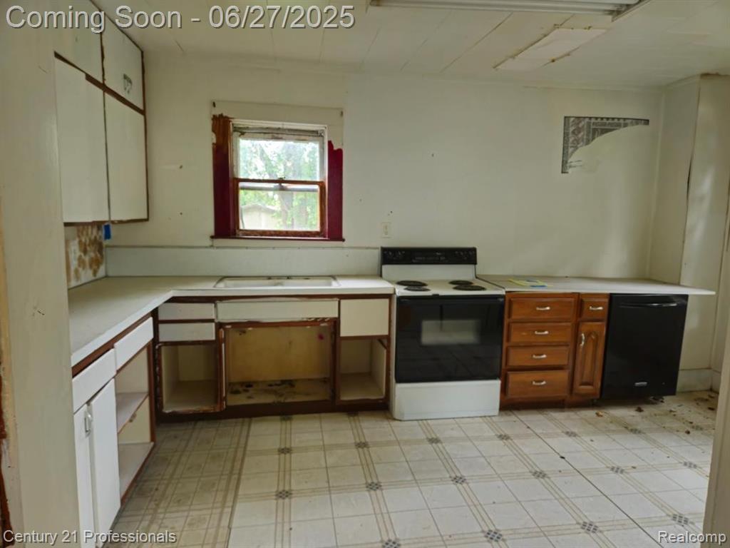 4428 Elizabeth Street, Wayne, MI 48184 — Photo 8