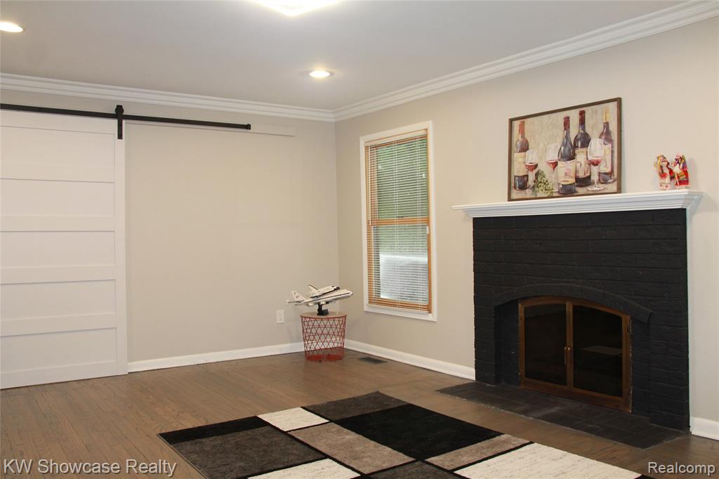 5226 Green Road, West Bloomfield, MI 48323 — Photo 11