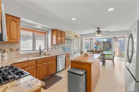 54774 Ashley Lauren Drive, Macomb, MI 48042 — Photo 8