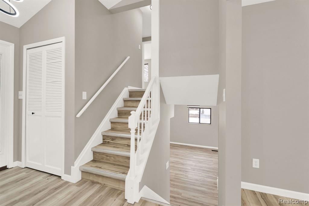 7820 Rampart Trail, Waterford, MI 48327 — Photo 27