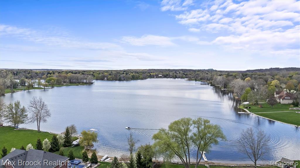 398 Shrewsbury Drive, Clarkston, MI 48348 — Photo 92