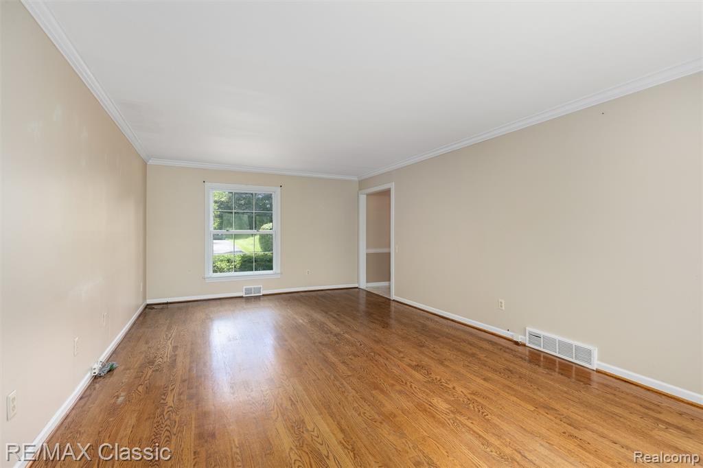 4268 Covered Bridge Road, Bloomfield Hills, MI 48302 — Photo 11