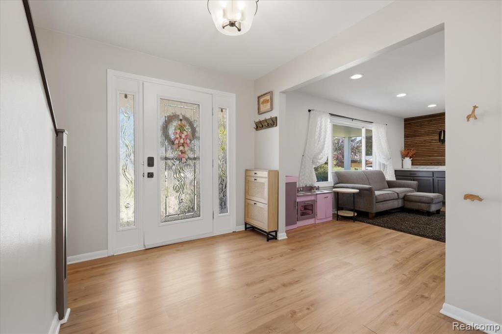 52448 Belle Arbor, Utica, MI 48316 — Photo 4