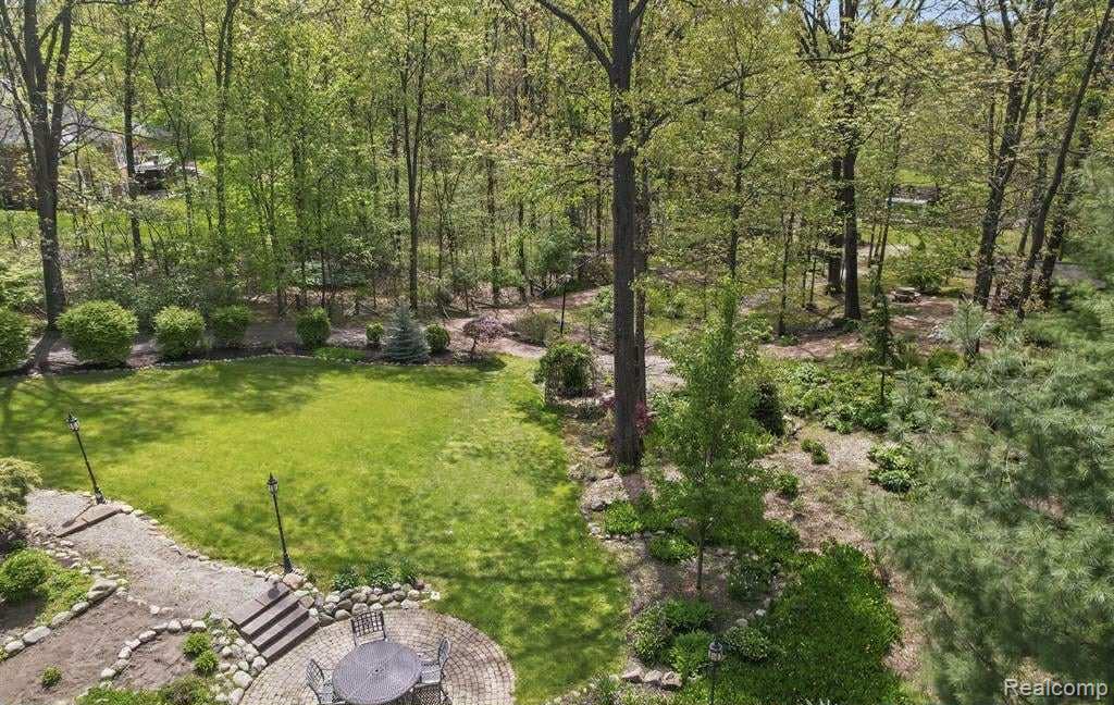 561 Valley Drive, Milford, MI 48381 — Photo 83