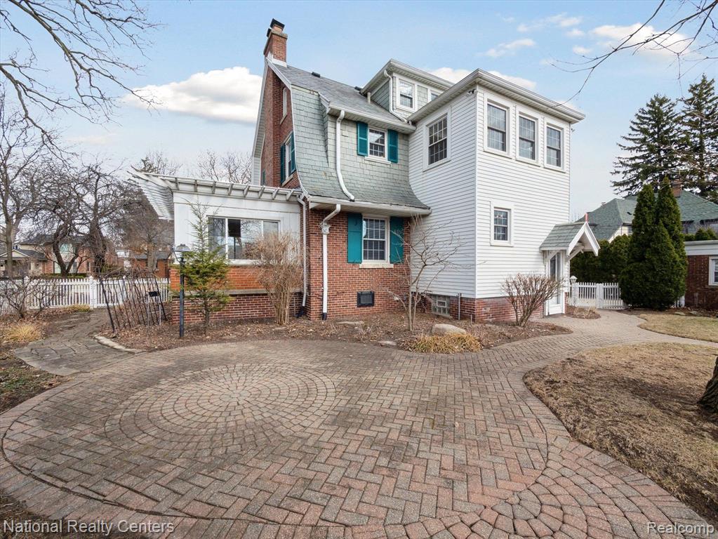 422 HENDRIE Boulevard, Royal Oak, MI 48067 — Photo 41